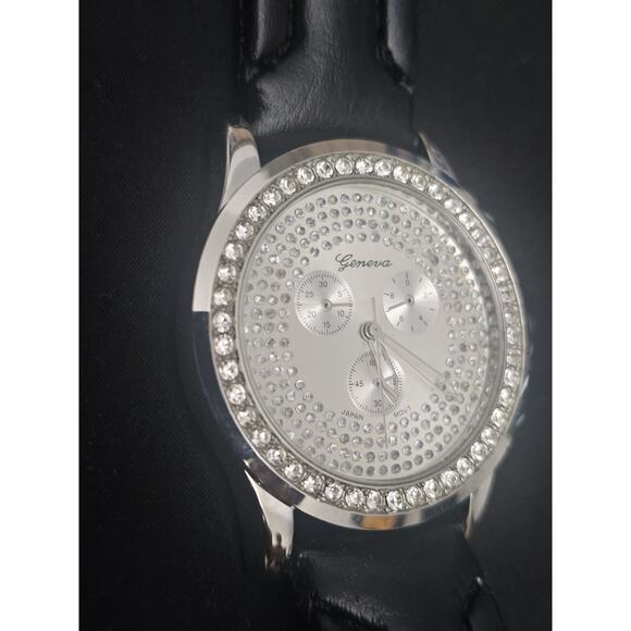 44.5mm silver crystal bezel Fashion Analog Quartz watch w/faux Leather Band